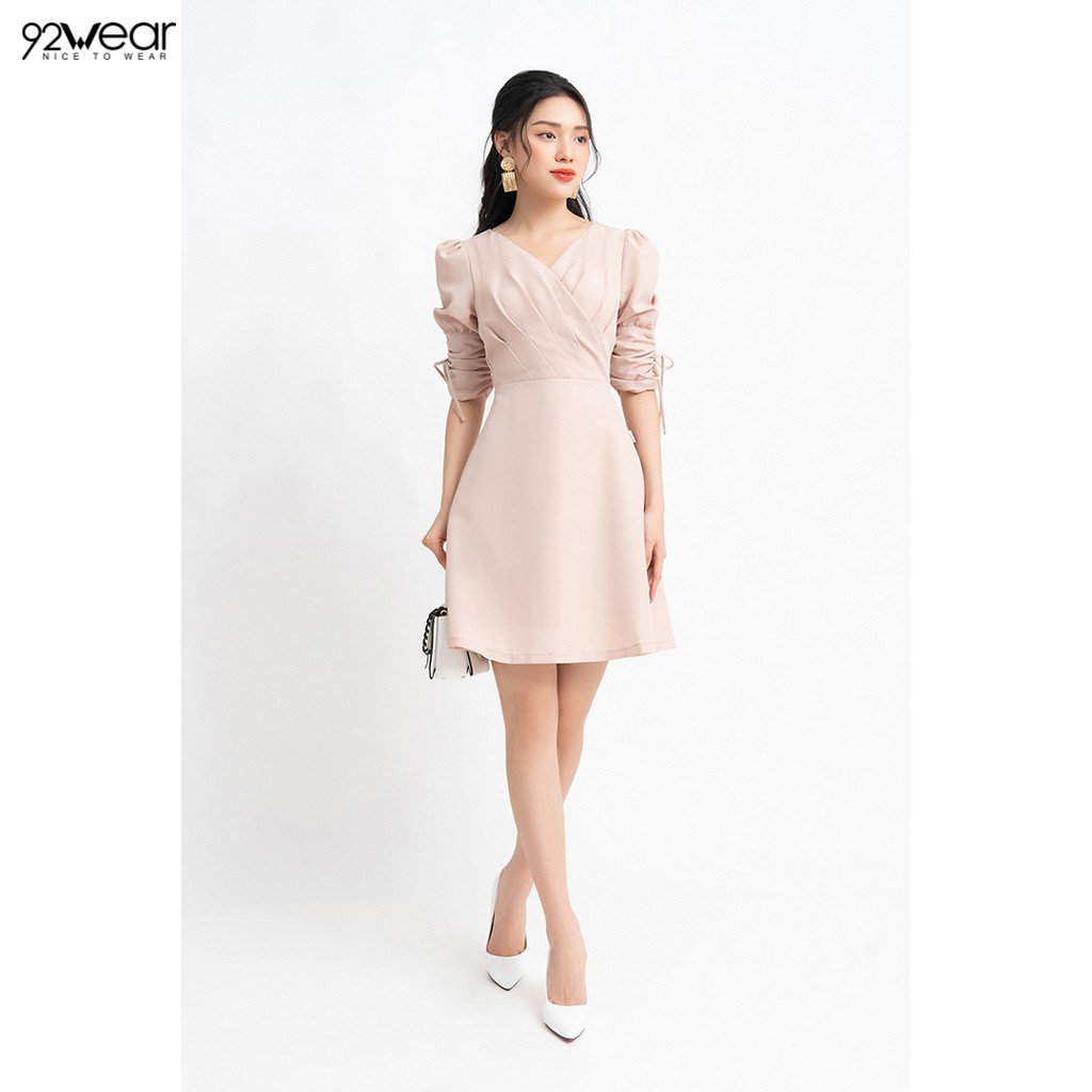 Đầm váy nữ công sở 92WEAR 2 MÀU, dáng xòe xếp ly DEW0835 | BigBuy360 - bigbuy360.vn