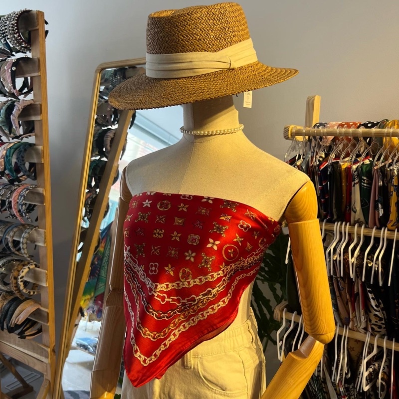 Khăn bandana lụa vuông hoạ tiết đối xứng size 70cm