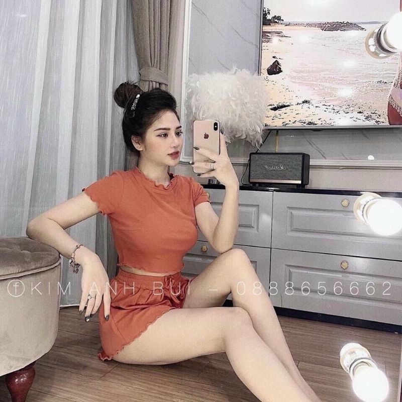 Set áo croptop và quần ngắn xinh xắn