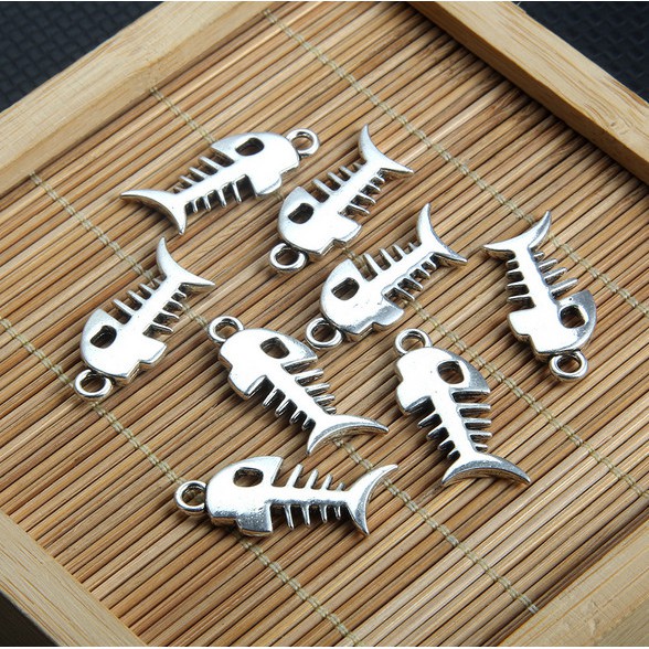 Bộ 10 Mặt Dây Chuyền Hợp Kim Mạ Bạc Hình Xương Cá