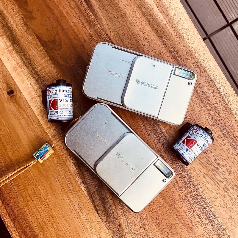 Máy ảnh film pns Fujifilm Tiara zoom