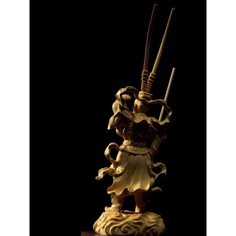 Tượng gỗ : Tề Thiên Đại Thánh. cao: 23cm-ngang: 7.5cm-sâu:5cm