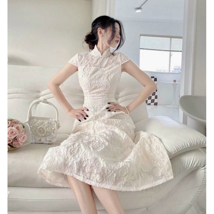 Đầm Midi Gấm Trắng Hoa Cổ Tàu Tay Tiên
