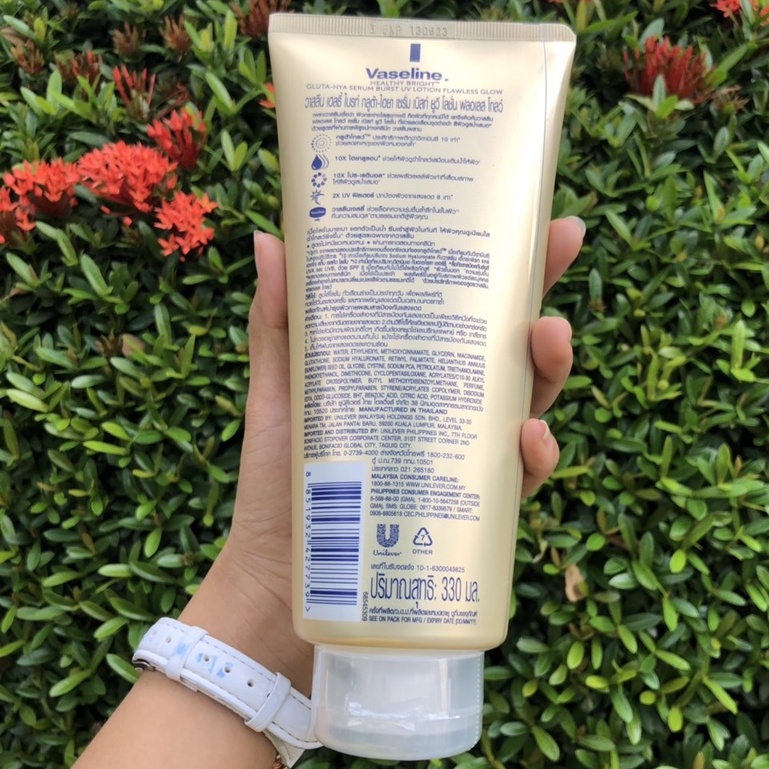 Vaseline 10X Trắng Da Chai Vàng Gluta-Hya Dùng Ngày 330ml Thái Lan