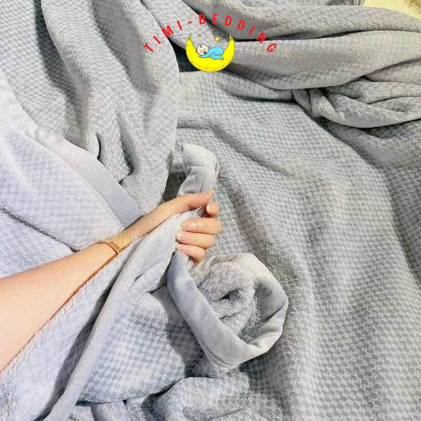 Chăn lông thỏ ultimate đại hàn cao cấm mềm mại kích thước 200 x 230 cm, nặng 1,8kg - Timibedding