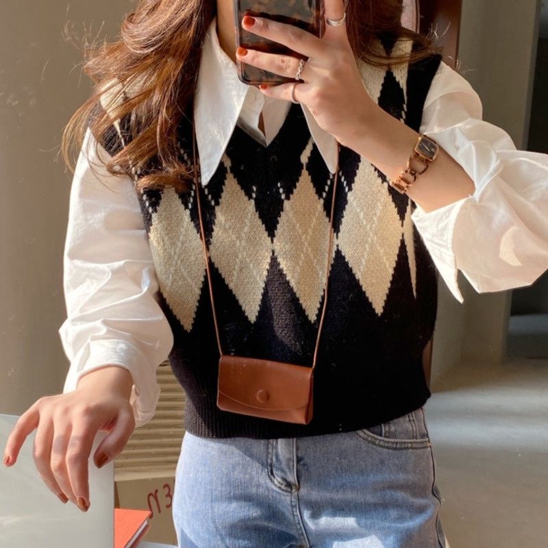 Áo sát nách dệt kim cổ chữ V dáng rộng họa tiết kẻ sọc thời trang