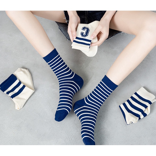 Vớ Tất chữ C màu kem xanh cao cổ Nam Nữ phong cách thể thao, trẻ trung, năng động.