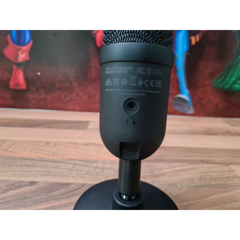 Thiết bị thu âm Razer Seiren V2 X-USB Microphone for Streamers