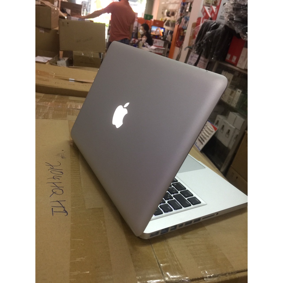 Macbook Pro (13.3 Inch, 2012)  - Core i5 / RAM 8GB / SSD 256GB