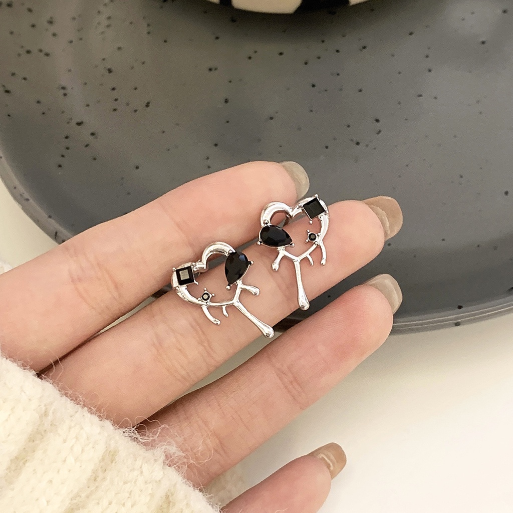 Khuyên Tai Hình Trái Tim Rỗng Phong Cách Tối Giản Cá Tính Ngọt Ngào Và Mát Mẻ Cho Nữ