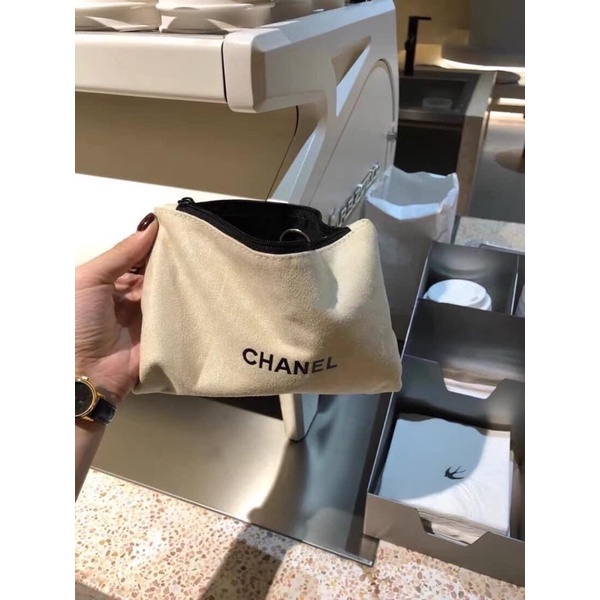 Túi đựng Mỹ Phẩm/Makeup mang đi du lịch - Chanel Travel Kit/Cosmetic Bag