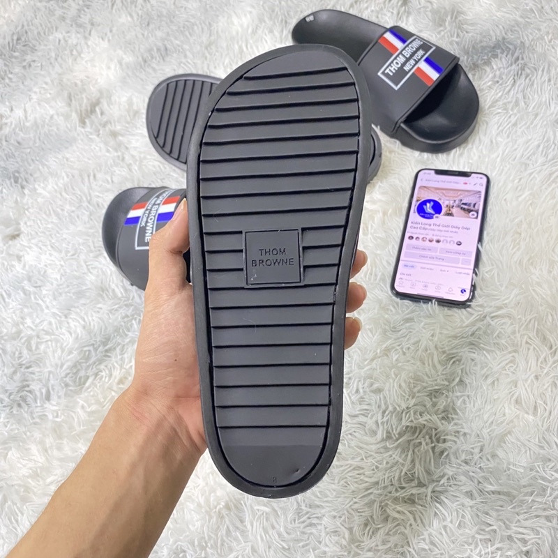 Dép Thom Browne đế cao su non cao cấp , dép quai ngang unisex nam nữ hót nhất 2022