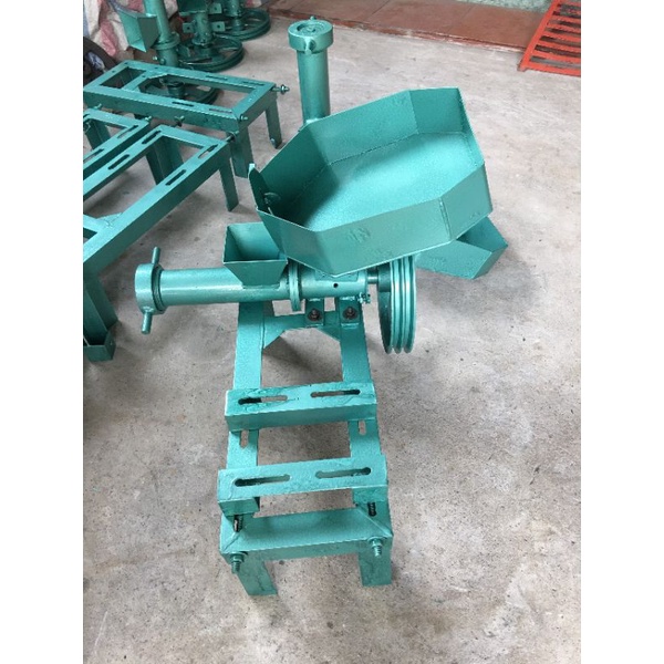 Máy ép cám viên trục ngang S75 S90 S110,dành cho các hộ gia đình chăn nuôi và các trang trại nhỏ và vừa