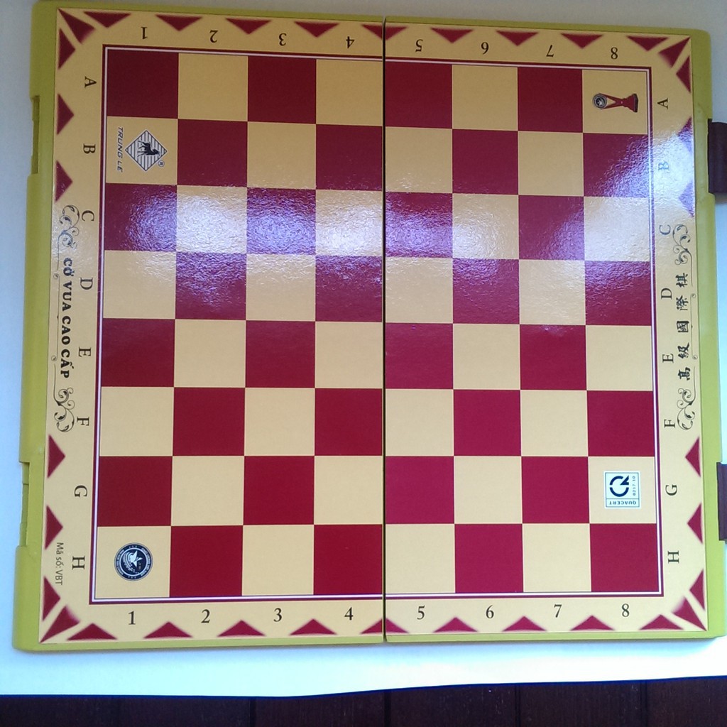 Bộ cờ vua lớn có bàn tiện dụng kích thước 40*40cm