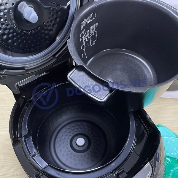 Nồi cơm điện cao tần Cuckoo CRP-HVB06BS - Mã cũ HVB0680SS IH  Nội địa Hàn Quốc