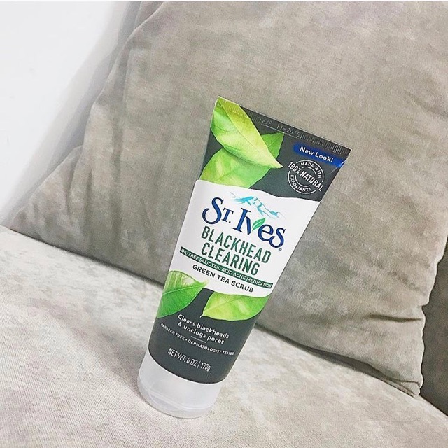 Tẩy tế bào chết trừ mụn đầu đen St.Ives Blackhead Clearing Green Tea Scrub