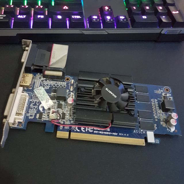 Card màn hình vga N210