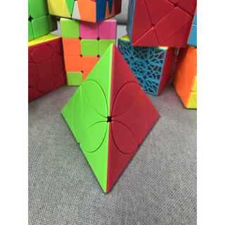 Rubik biến thể Tam giác