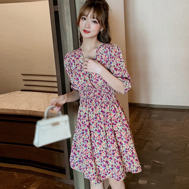Đầm Dáng Chữ A Ngắn Tay Cổ Chữ V Họa Tiết Hoa Xinh Xắn