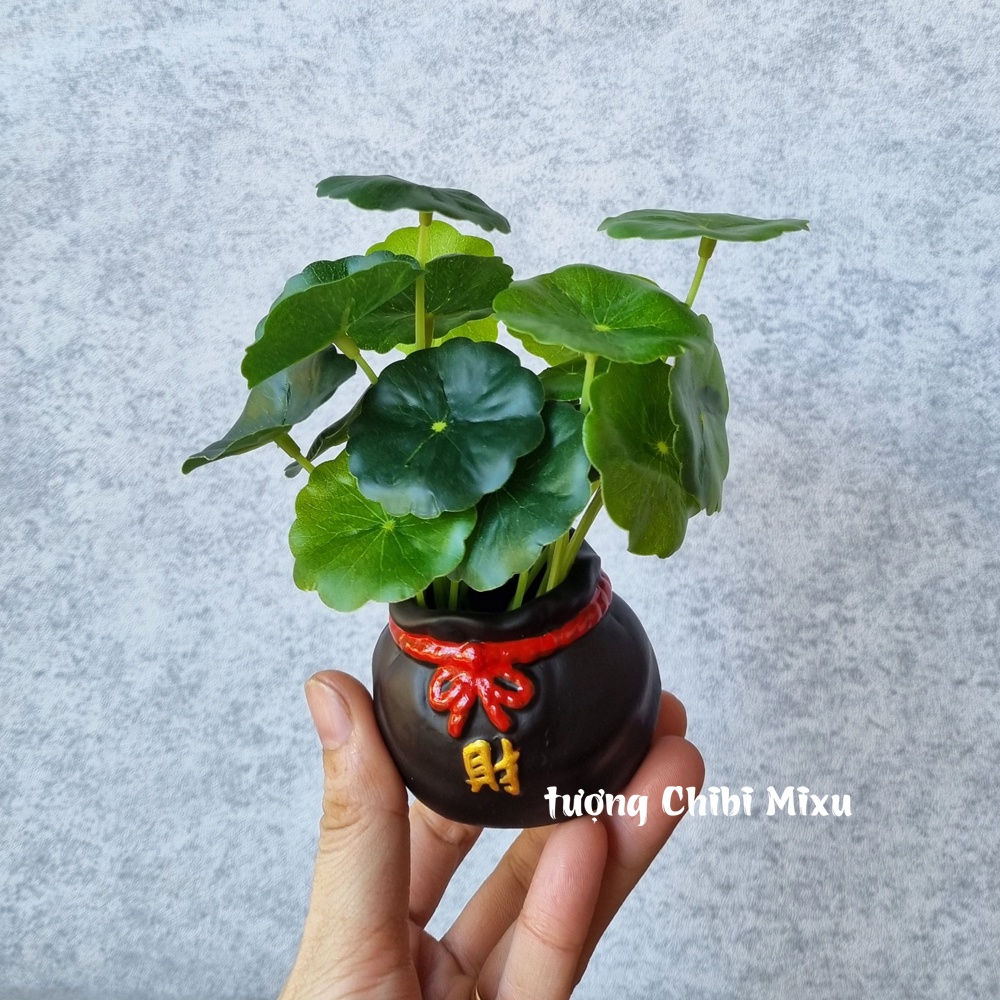 Chậu chữ TÀI kèm 02 nhành lá cỏ đồng tiền, sen dù giả trang trí