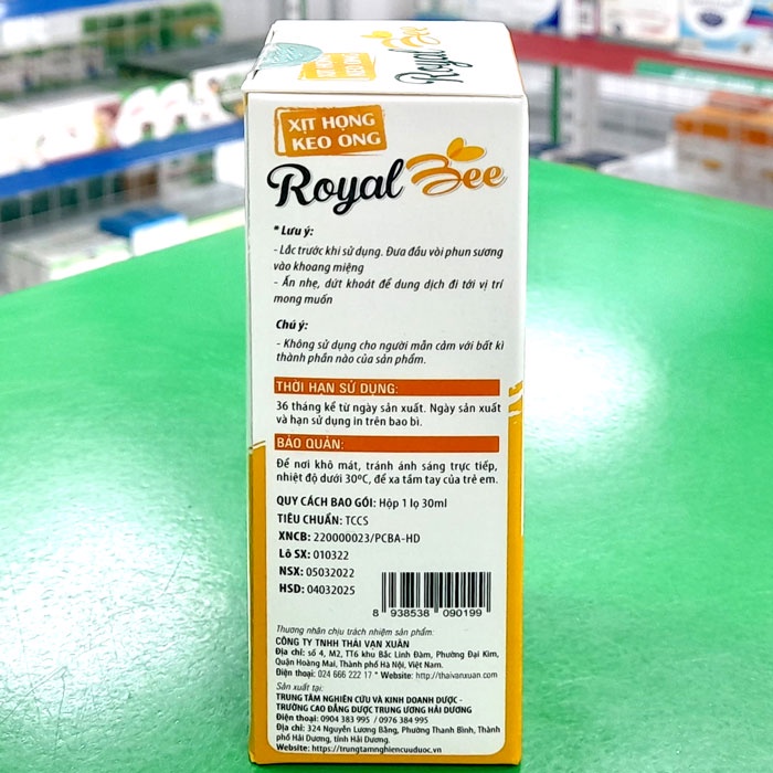 Xịt Họng Keo Ong Royal Bee -  Hỗ trợ giảm đau rát họng và khản tiếng do ho kéo dài 30ML