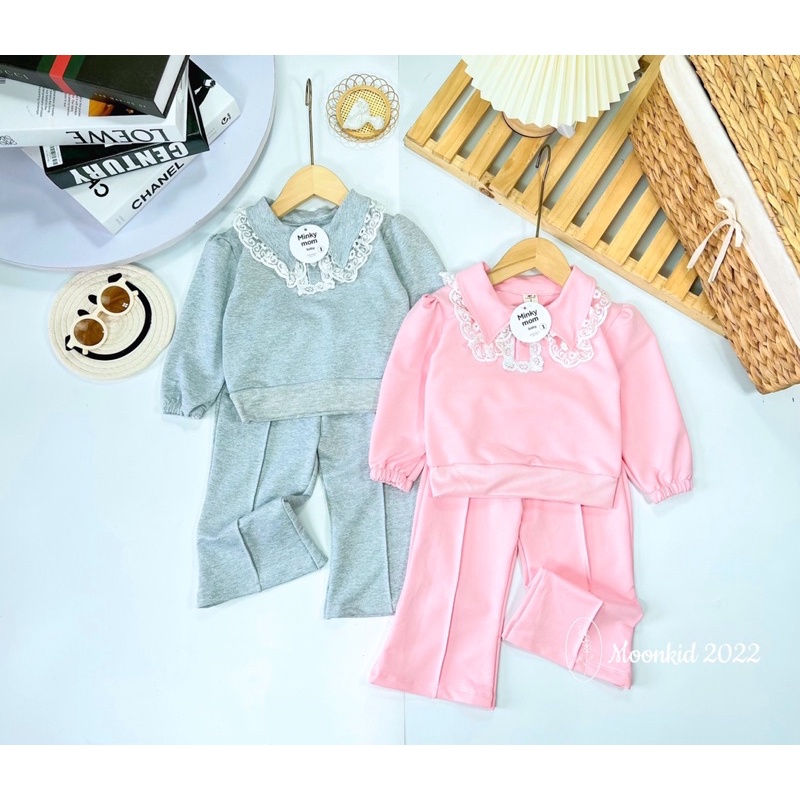 Set bộ quần áo da cá phối cổ ren cho bé gái