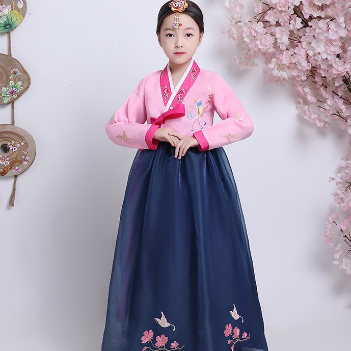 Hanbok thêu hoa hai lớp bé gái. Có link cho người lớn, hàng đặt trước 10 ngày. S11