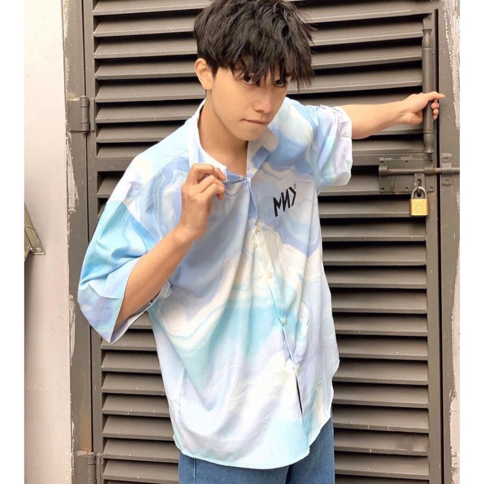 ÁO CỔ BẺ CỘC TAY NAM NỮ LOANG MYN DÁNG SƠ MI phom thụng ulzzang/ Áo sơ mi họa tiết chữ trẻ trung cá tính MÀU XANH HOT