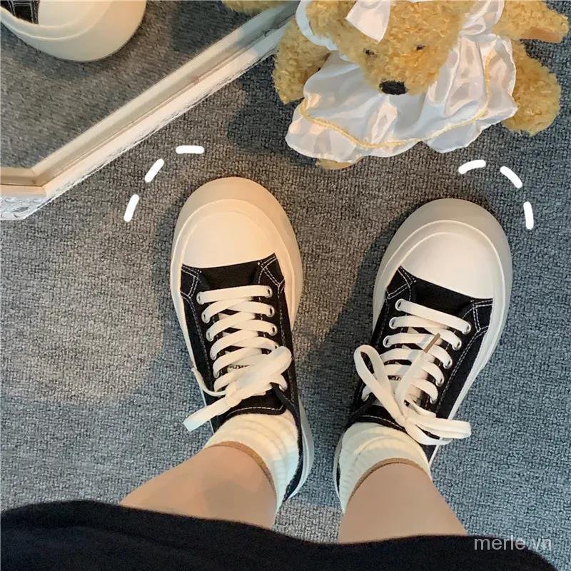 Giày thể thao bằng vải canvas mũi tròn dễ thương size lớn 35-43