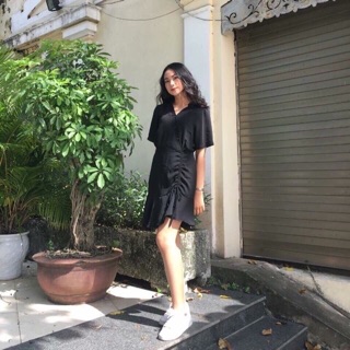Váy đen dây rút eo