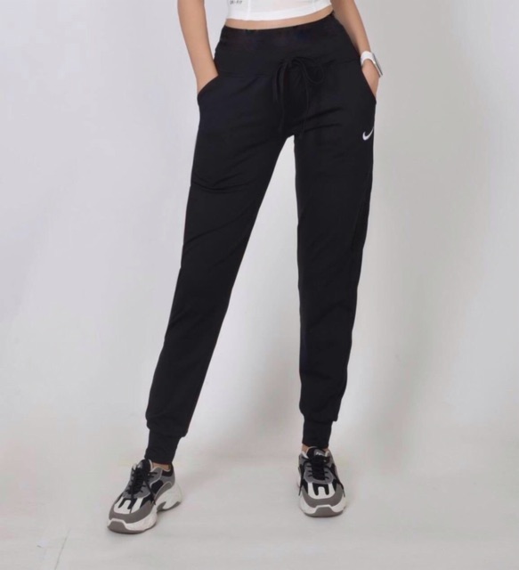 Quần jogger nữ