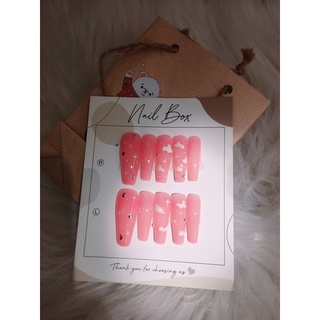 Nails box móng úp thiết kế sơn thạch màu hồng kết hợp vẽ đám mây xinh xắn