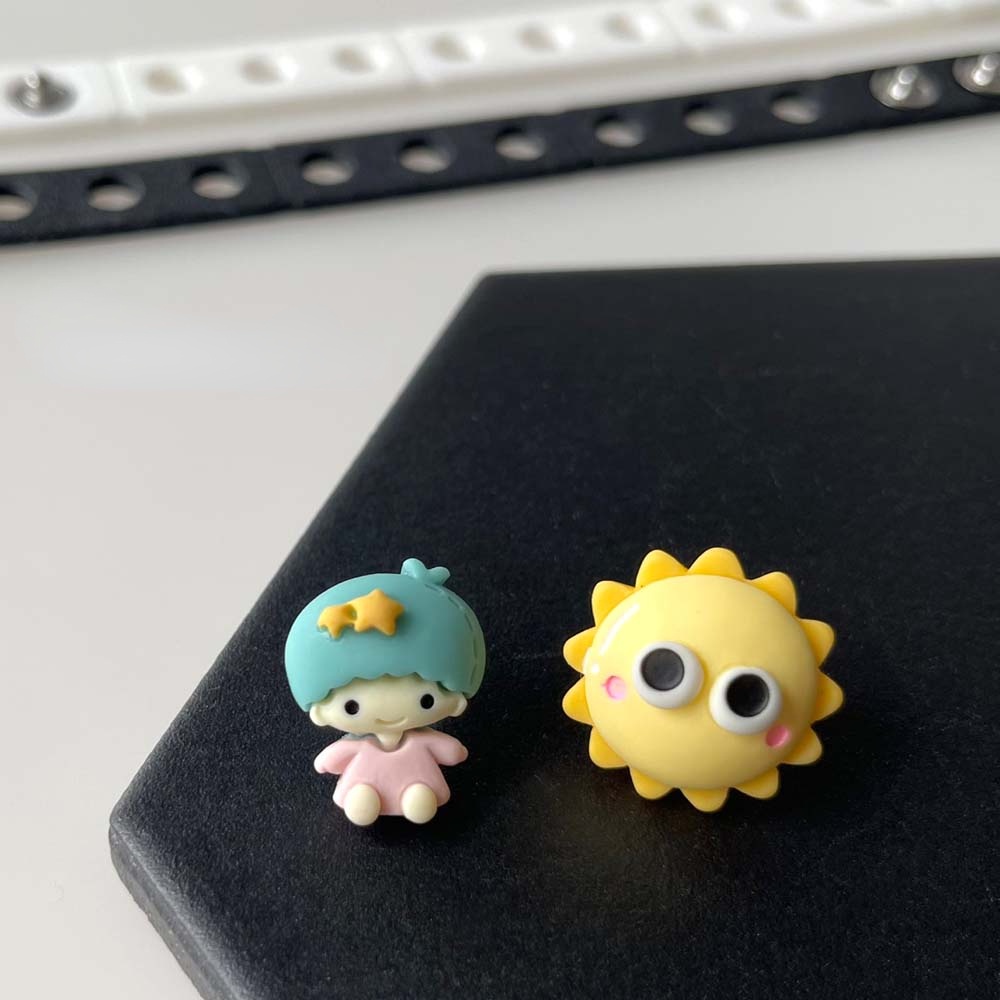[Deco] Giày Crocs Đính Hạt Charm Hình Giày Crocs Jibbitz Màu Xanh Lá Cây / Mặt Trời Cười Dễ Thương Trang Trí Diy