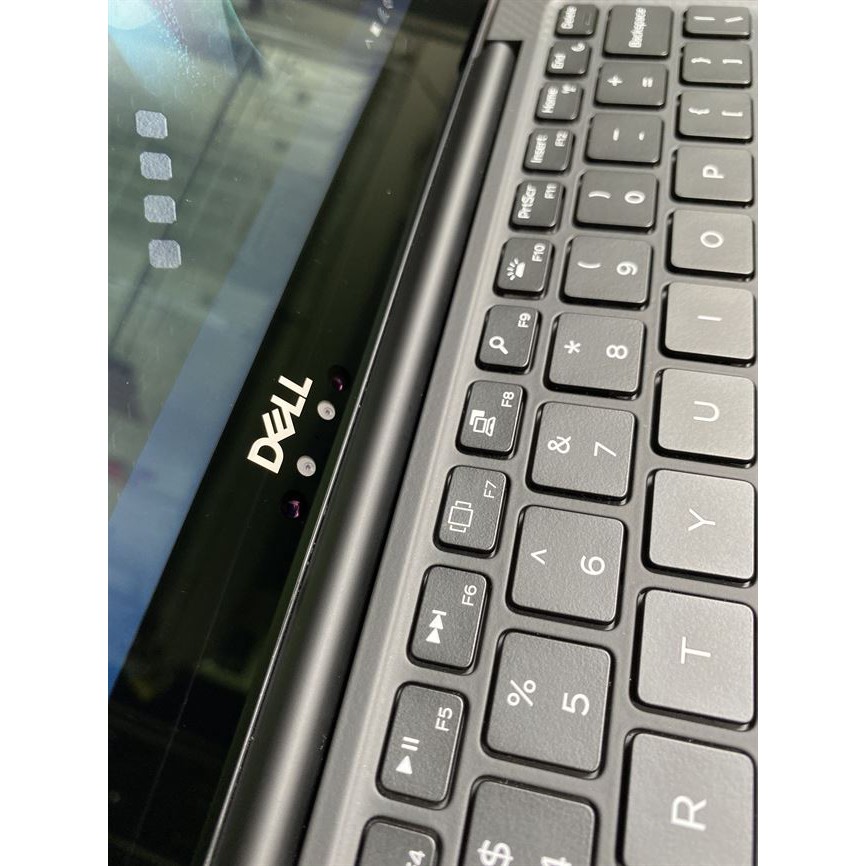 Laptop Dell xps 9370, i5 8250, 8G, 256G, 99%, 13,3in, giá rẻ