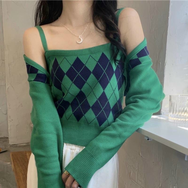 Khoác len crotop ko kèm áo dây bên trong