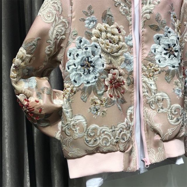 Áo khoác bomber jackets satin thêu hoa nổi | BigBuy360 - bigbuy360.vn