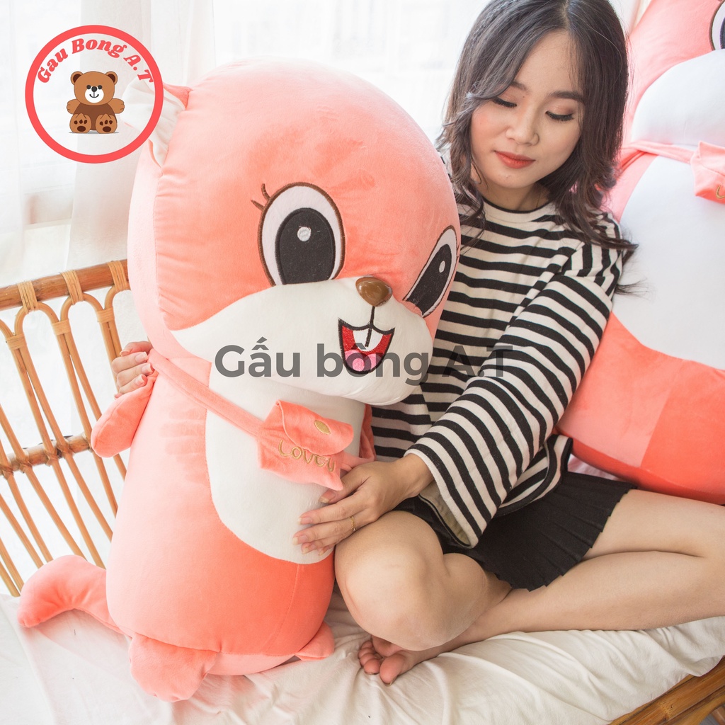 Gấu Bông Sóc Hông đeo túi cute dễ thương, Sóc răng thỏ khủng lồ, Gối ôm hình thú nhồi bông size 75cm-1m