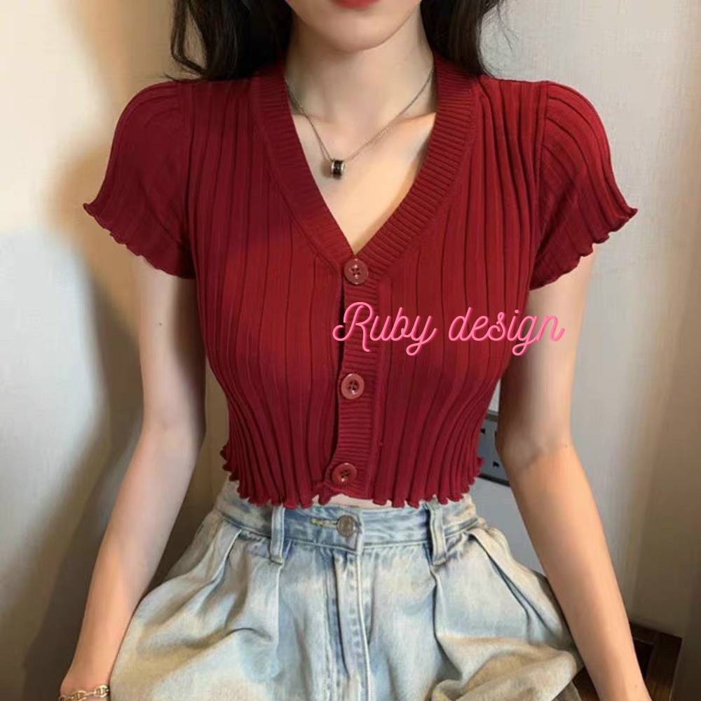 Áo croptop nữ , áo croptop chất len mongtoghi cổ tim 3 cúc hot hit - Ruby Design