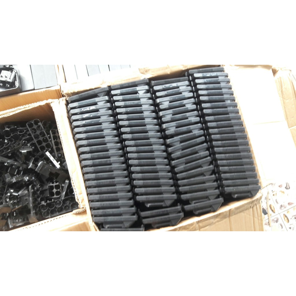 Vỏ Pin Makita 18V Nút Trắng BL 1830 vỏ chứa được 10 cell 18650 + lò xo, khung