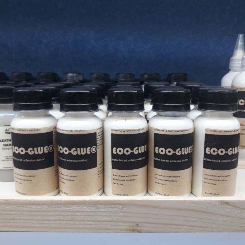 1 hũ keo dán da gốc nước