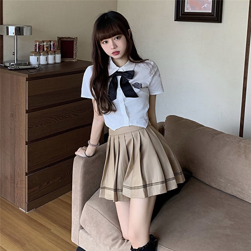 Set chân váy và áo ngắn tay thời trang xuân hè quyến rũ cho nữ
