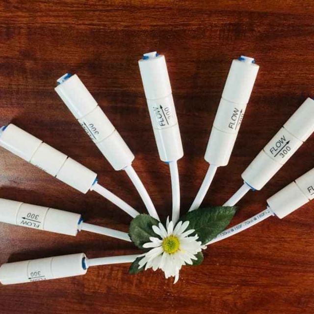 Van nước thải Flow 300 ren trong NK