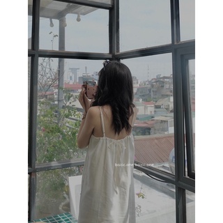 Váy 2 dây linen xẻ tà hở lưng Bazic one