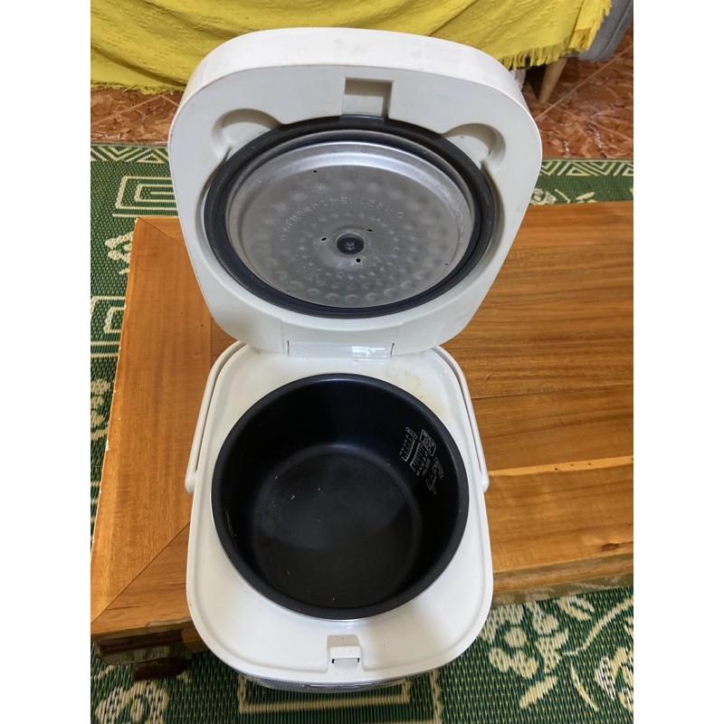 Nồi cơm điện mâm nhiệt Nhật bãi Iris Ohyama 1.0L RC-MA50-W | BigBuy360 - bigbuy360.vn