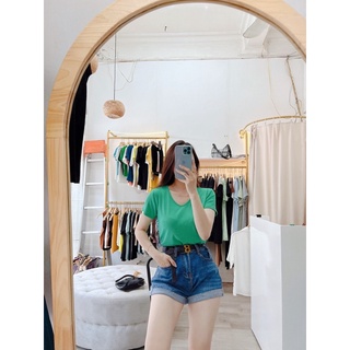 Áo thun tăm cổ tim suông