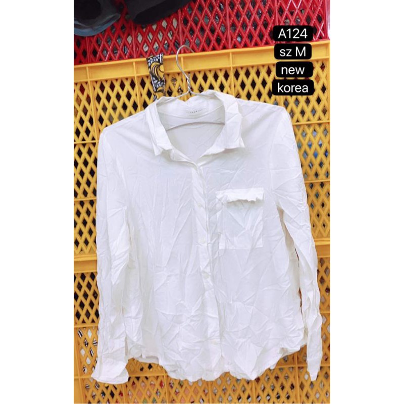 áo sơmi trắng size M. A124