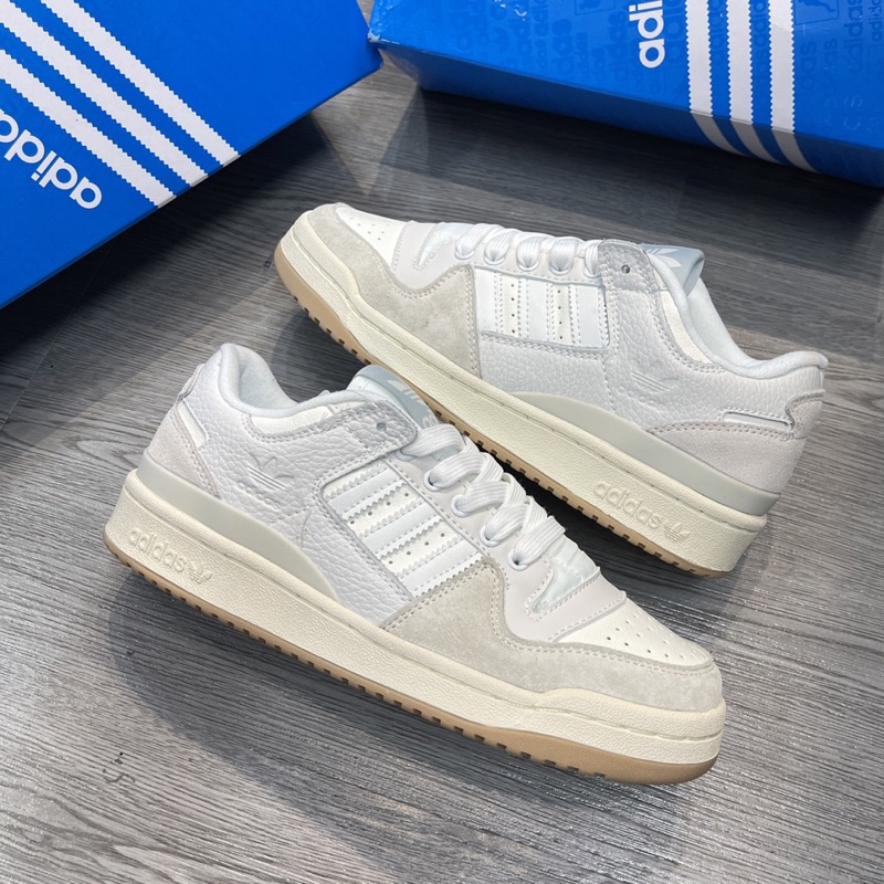 | CÓ SẴN - ẢNH THẬT | Giày thể thao adidas mẫu mới 2002 màu trắng kem tặng kèm tất