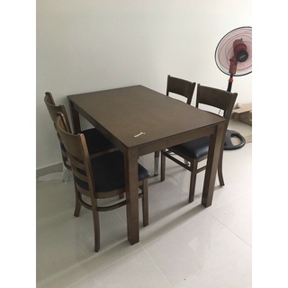 Bộ ăn cabin có cả 4 ghế