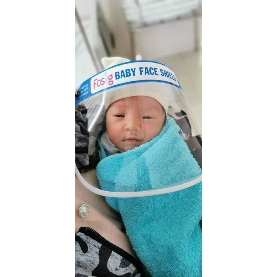 Kính chắn giọt bắn cho bé