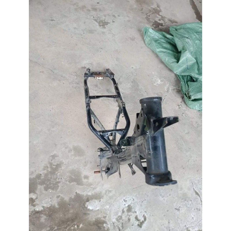 Khung sườn ya sirius fi rin rã xe.còn nguyên xi.có trầy.dành cho xe ya sirius fi.